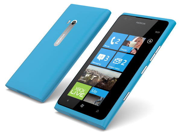 Nokia-Lumia-900-03 Nokia Lumia 900 03