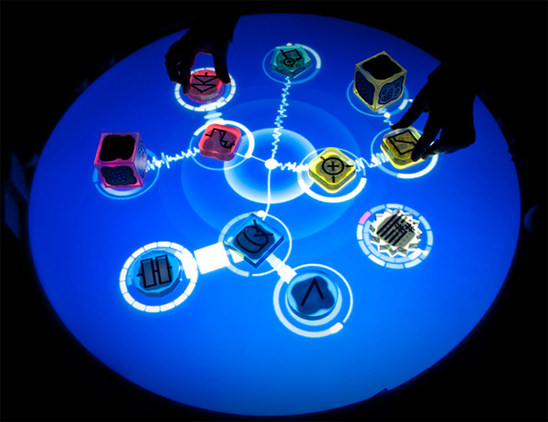 Reactable prepara una versión comercial de su mesa táctil musical 6 2009_04_15_Reactable3
