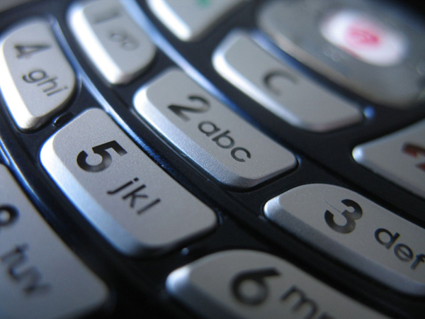 Los números de teléfono móvil podrí­an empezar en siete