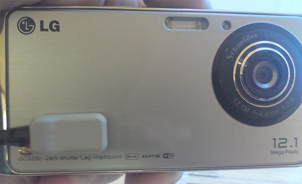 LG-GC990-Louvre