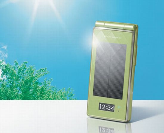 NTT DoCoMo SH-08A, un teléfono móvil solar y sumergible