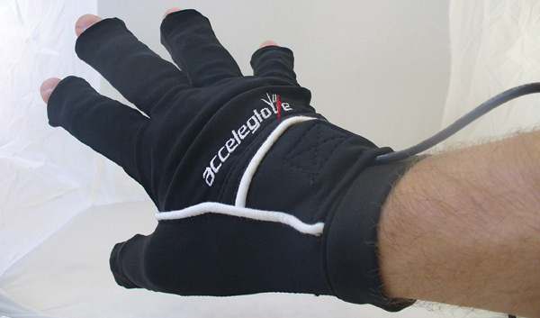 Acceleglove_2