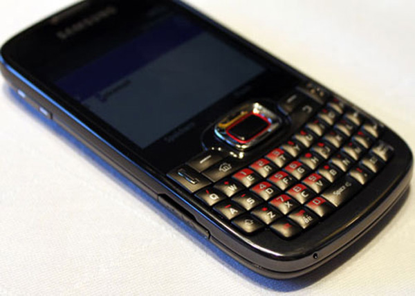 Samsung Omnia Pro B7330, Samsung actualiza su gama de móviles profesionales