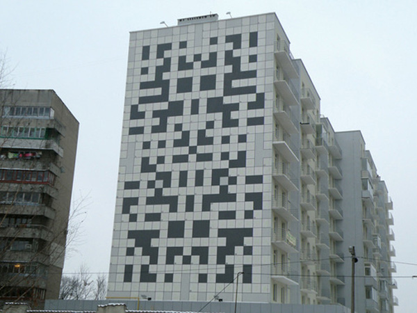 Un edificio ucraniano convertido en crucigrama gigante