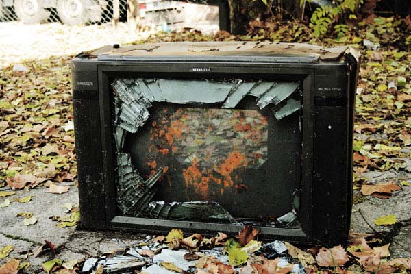 Desarrollan un tipo de plástico que favorecerá el reciclaje de televisores