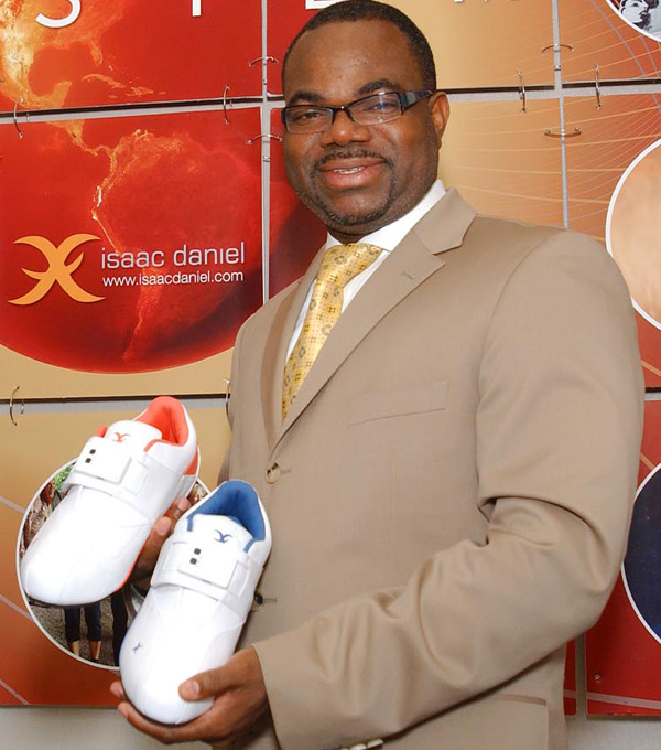 Compass Blue GPS Shoes, unos zapatos con GPS y Bluetooth