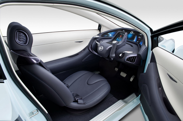 nissanlandglider1
