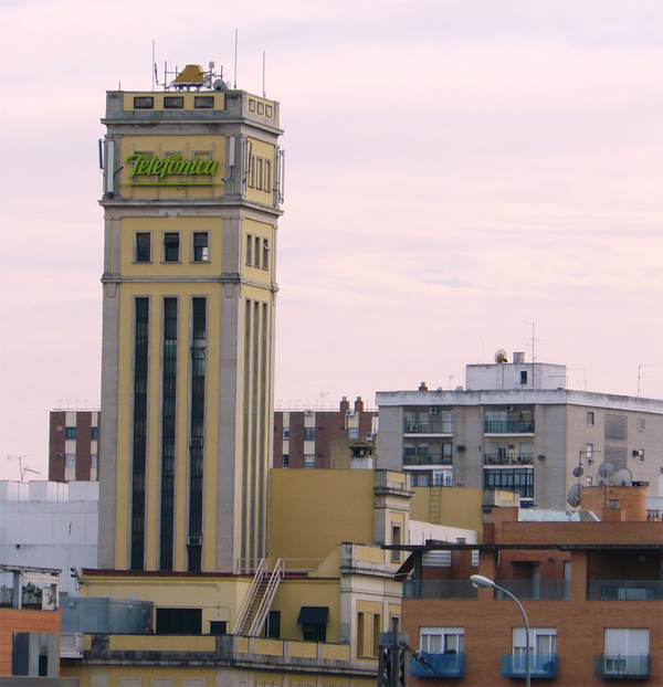 Telefónica, la compañí­a europea más cara en acceso a Internet