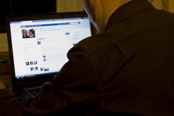 Facebook permitirá bloquear a amigos y desconocidos