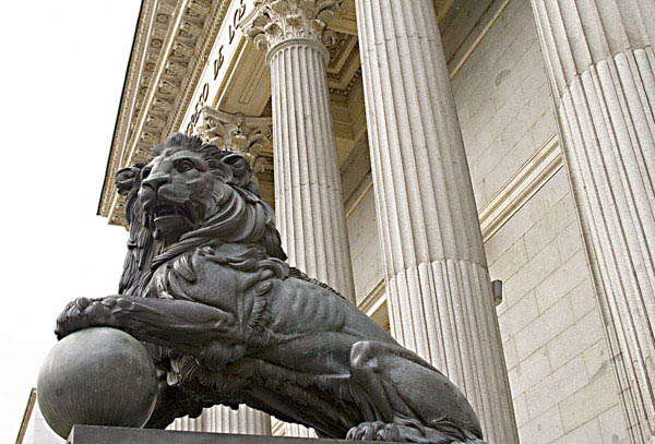 Piden al Gobierno que aproveche el trámite la Ley de Economí­a Sostenible para quitar el canon