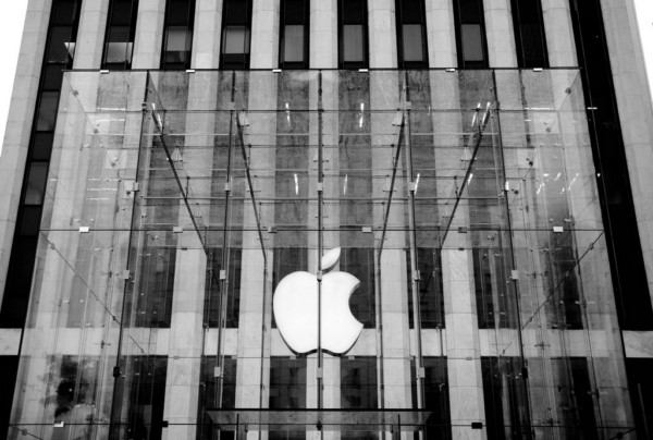 iphoneapple2 iphoneapple2