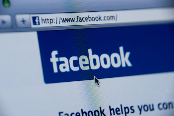Facebook, un fallo de seguridad permite ver las conversaciones de chat de nuestros contactos