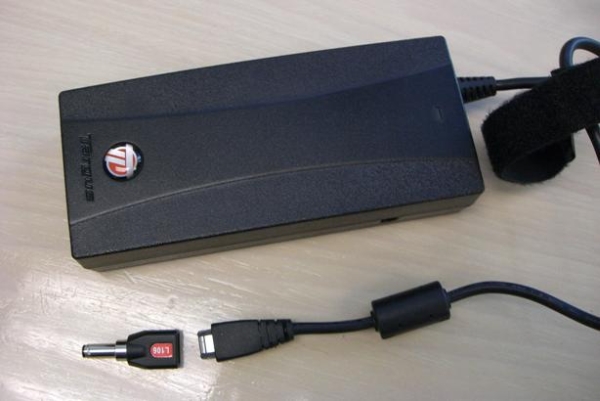 Targus retirará medio millón de adaptadores para portátiles en EE.UU. por riesgo de quemaduras
