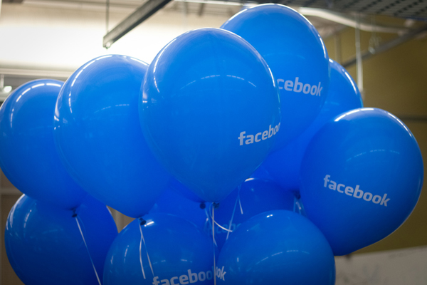 Facebook, se publican los datos privados de 100 millones de usuarios