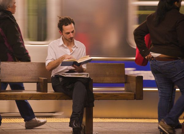e-book vs libro, razones por las que un e-book es mejor que un libro impreso en papel