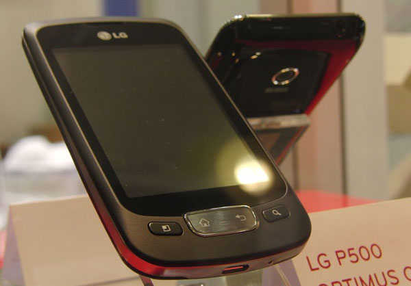 LG-Optimus-One-P500-03