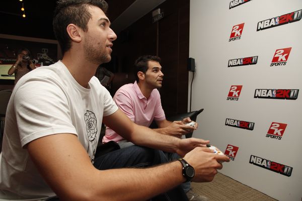 NBA 2K11, Jose Manuel Calderón presenta el juego de baloncesto NBA 2K11