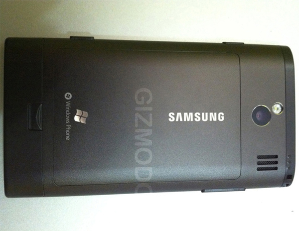 Samsung i8700, instantáneas del nuevo móvil con Windows Phone 7