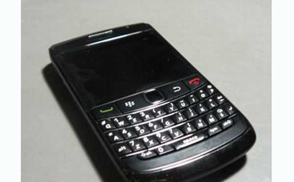 BlackBerry-Bold-9780-4
