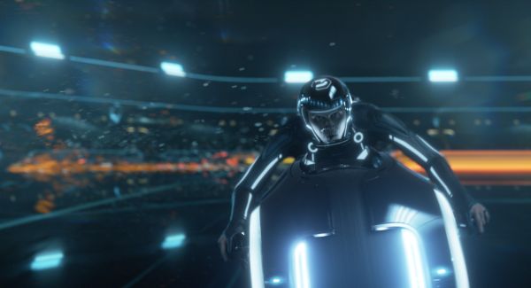 Tron: Legacy, avance en 3D de la película en cines seleccionados 4 tron_legacy_noche_2