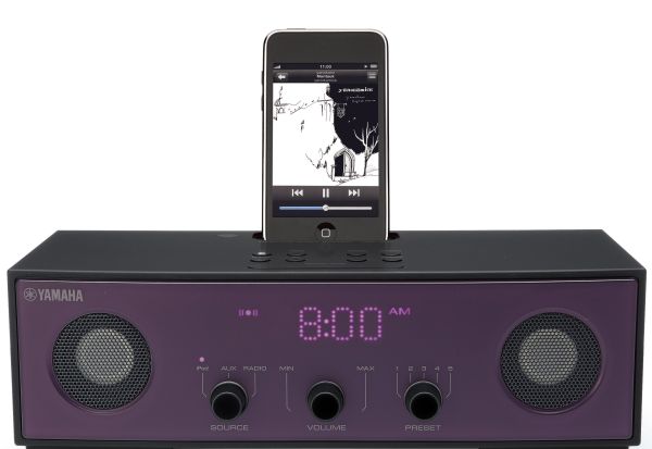 Yamaha TSX-80, elegante base para iPod o para iPhone con reloj y alarmas