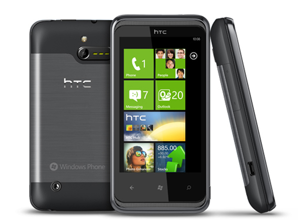 HTC 7 Pro, Smartphone con teclado deslizable y una pantalla táctil de 3,6”
