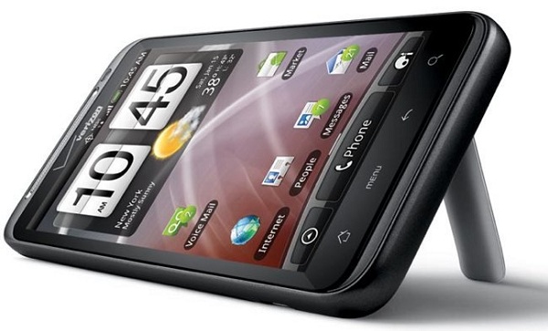 HTC Thunderbolt, Smartphone con una pantalla de 4,3” y una cámara de 8 megapixels