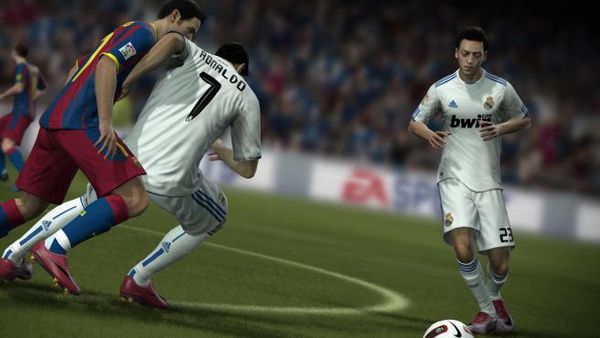 FIFA 12, un ví­deo muestra los realistas choques entre los jugadores en este simulador de fútbol