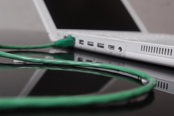 Telefoní­a móvil, Telefónica perdió más de 40.000 lí­neas en abril según un estudio