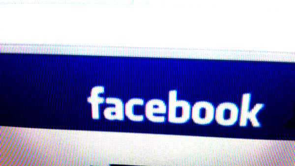 Conectarse a Facebook desde el trabajo puede constituir un motivo legí­timo de despido