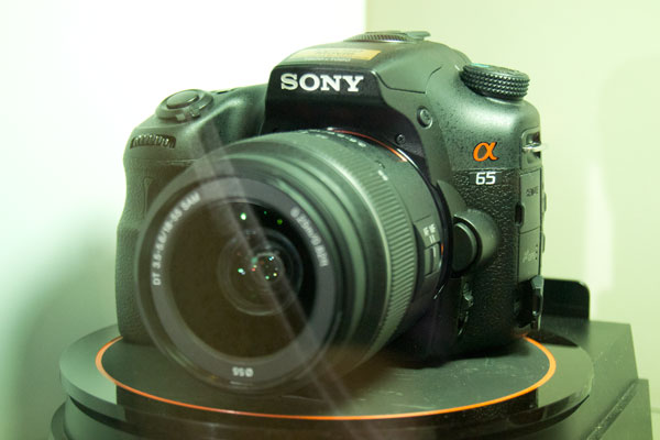 SONY-a65 Sony presenta su nueva línea de cámaras 3