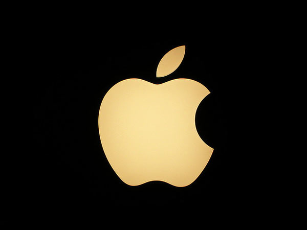 Apple persigue ahora a los falsificadores de iPhone 4