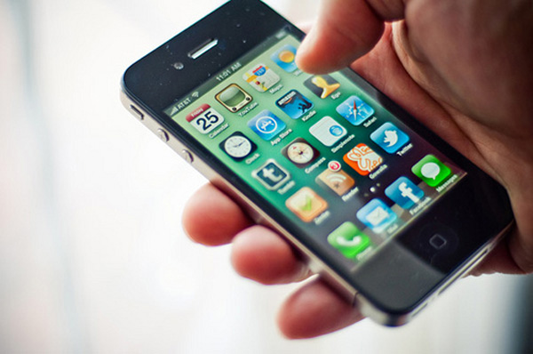 Apple persigue ahora a los falsificadores de iPhone 4 3