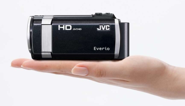 Videocámara JVC GZ-HM670, graba en FullHD con muy poca luz 2