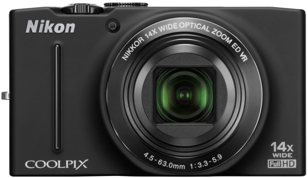 Nikon S8200, una cámara con superzoom y un cuerpo compacto