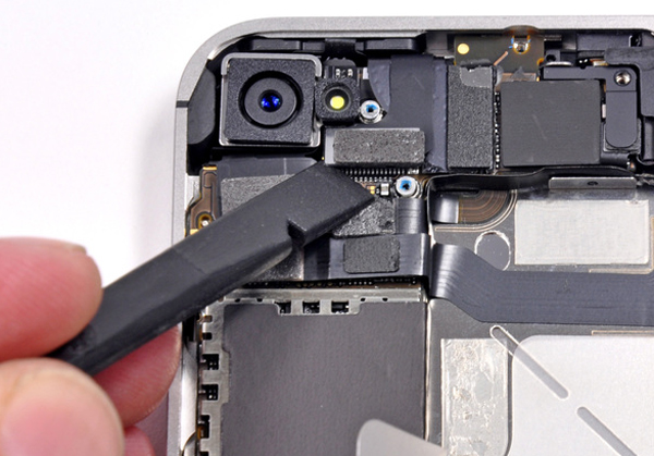 El iPhone 4S visto por partes y al detalle 4