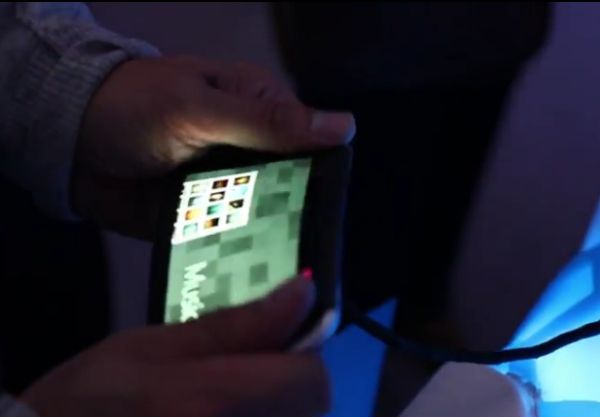 Nokia Kinetic, un dispositivo con pantalla flexible 2