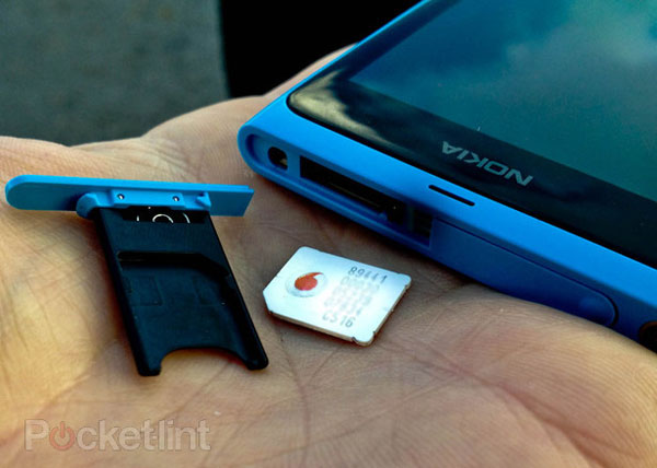 nokia-lumia-microsim-02