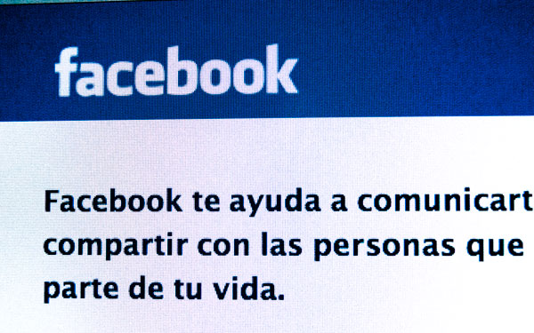 En Facebook y otras redes es más fácil timar a ellos que a ellas