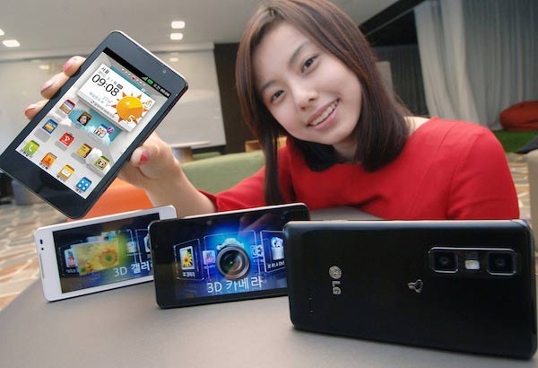 LG Optimus 3D Cube 01