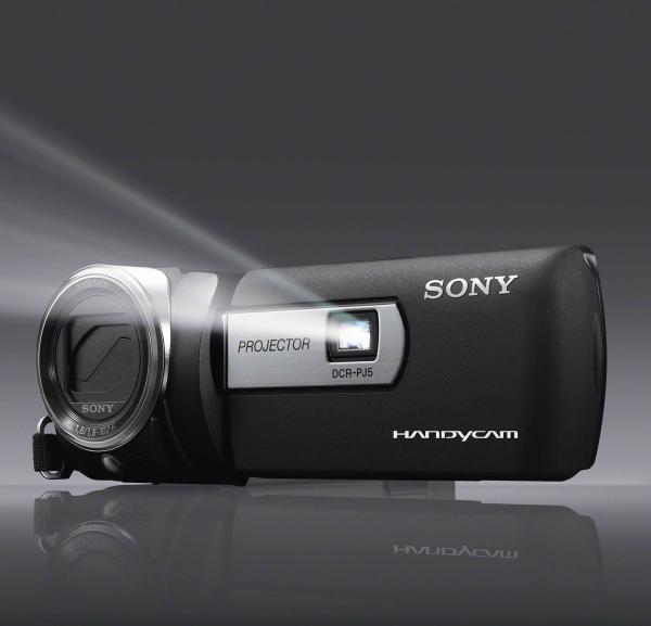 Sony Handycam DCR-PJ5E, videocámara económica con proyector