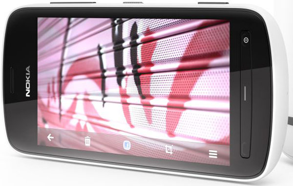 Nokia808PureView 01