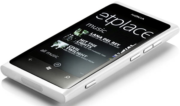 El éxito del Nokia Lumia 900 podrí­a retrasar otros lanzamientos