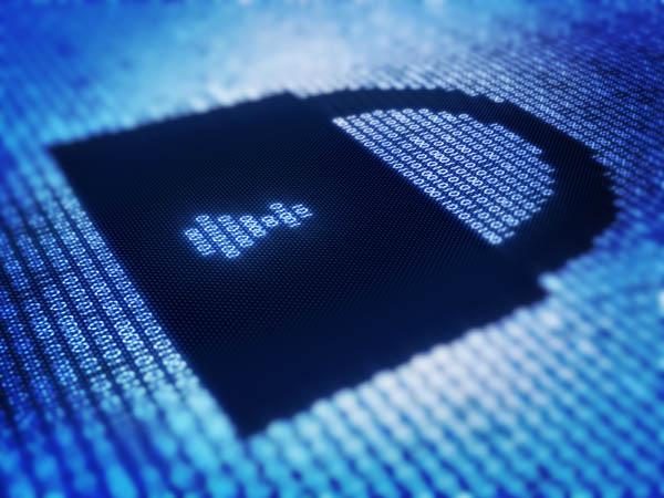 Binary code and lock shape on pixellated screen Expuestas más de 55.000 contraseñas de Twitter 3