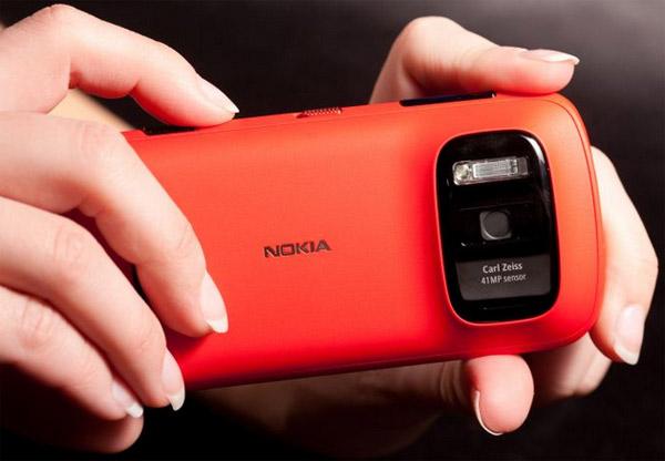 El Nokia 808 PureView recibe su primera actualización