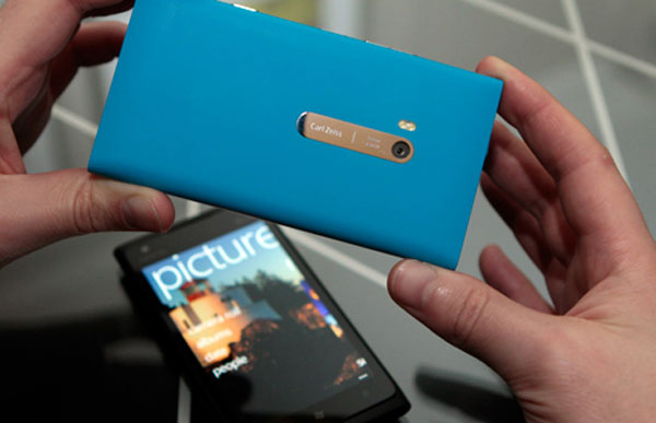 Aparece un Nokia Lumia 900 con Windows Phone 7.8