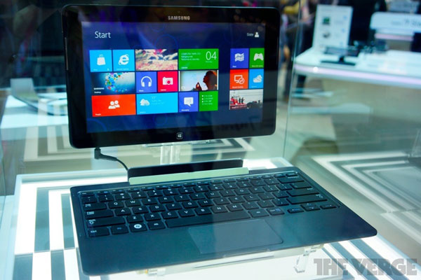 Samsung Hybrid PC Serie 5, fusión de portátil y tablet con Windows 8