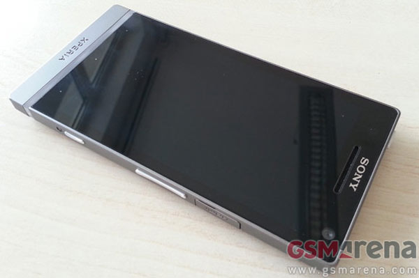 Aparecen nuevas imágenes reales del Sony Xperia SL