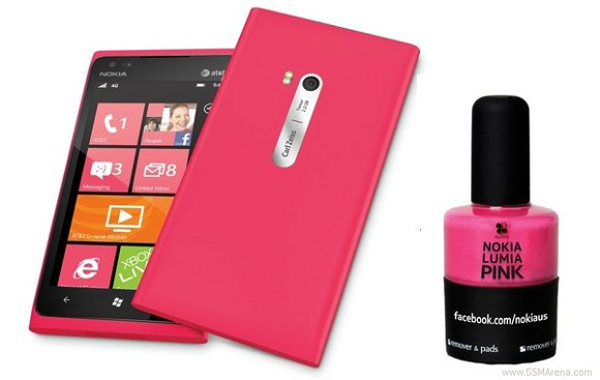 Nokia Lumia Pink, un esmalte de uñas rosa para promocionar el Nokia Lumia 900