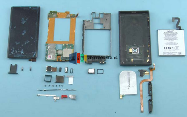Nokia Lumia 820 03